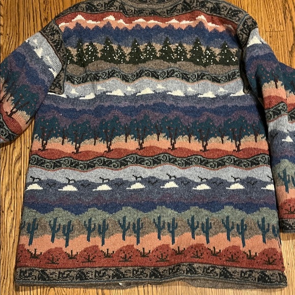 Icelandic Design Sweater - Picture 9 of 11